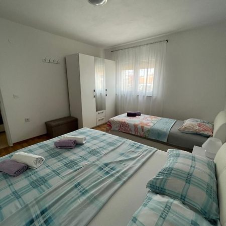 Apartmani Kristo 扎达尔 外观 照片