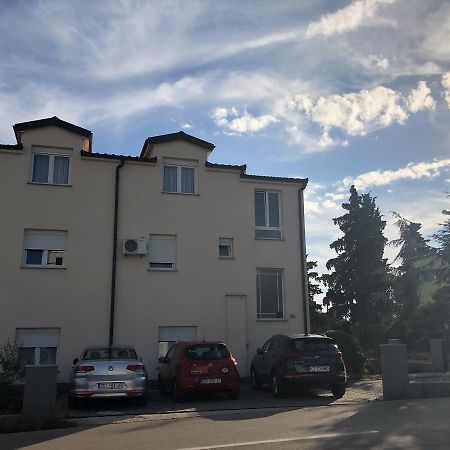 Apartmani Kristo 扎达尔 外观 照片