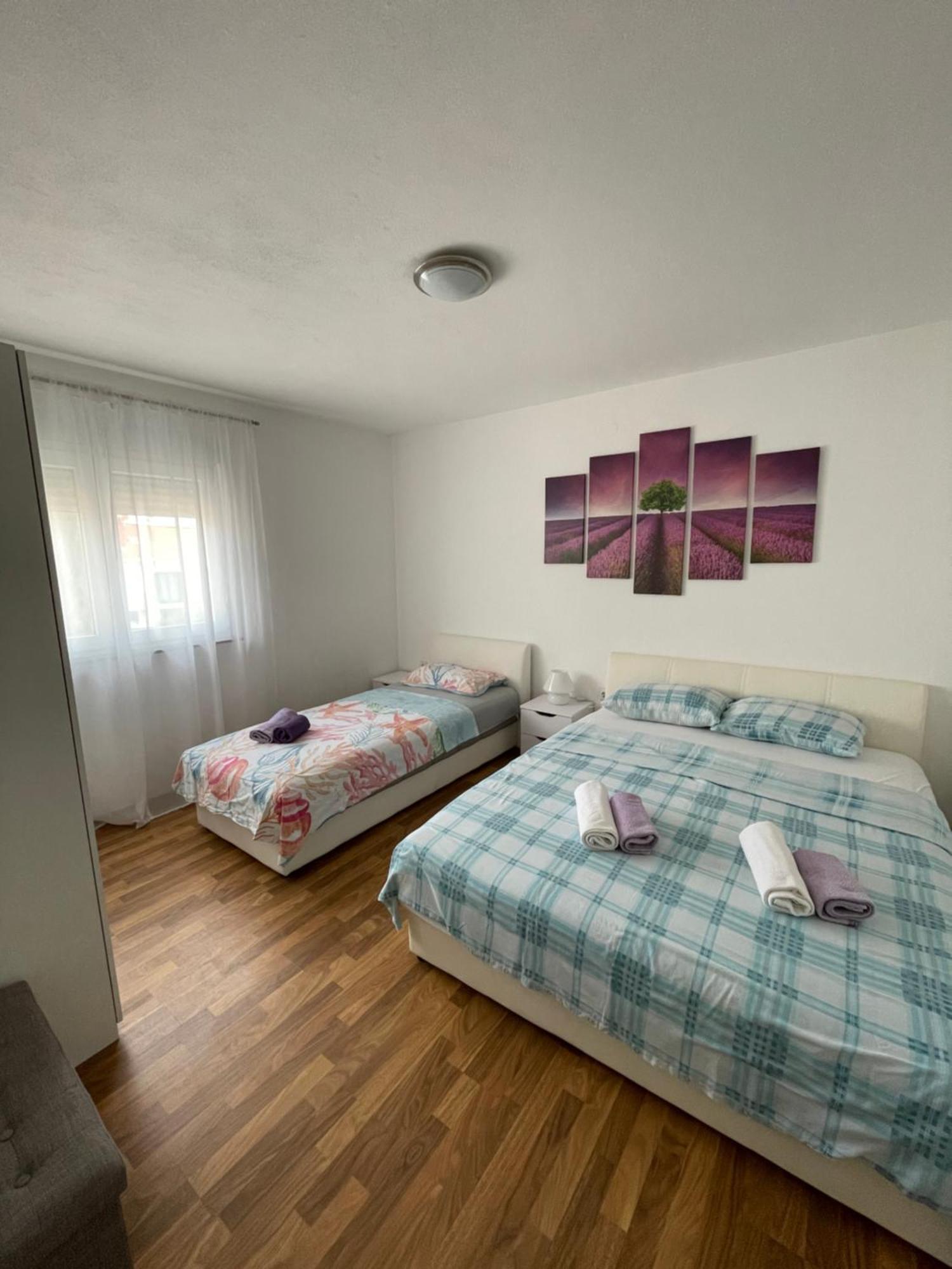 Apartmani Kristo 扎达尔 外观 照片